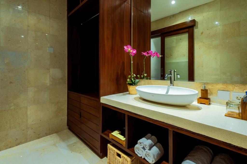 Sanata Luxury Villa Canggu Esterno foto